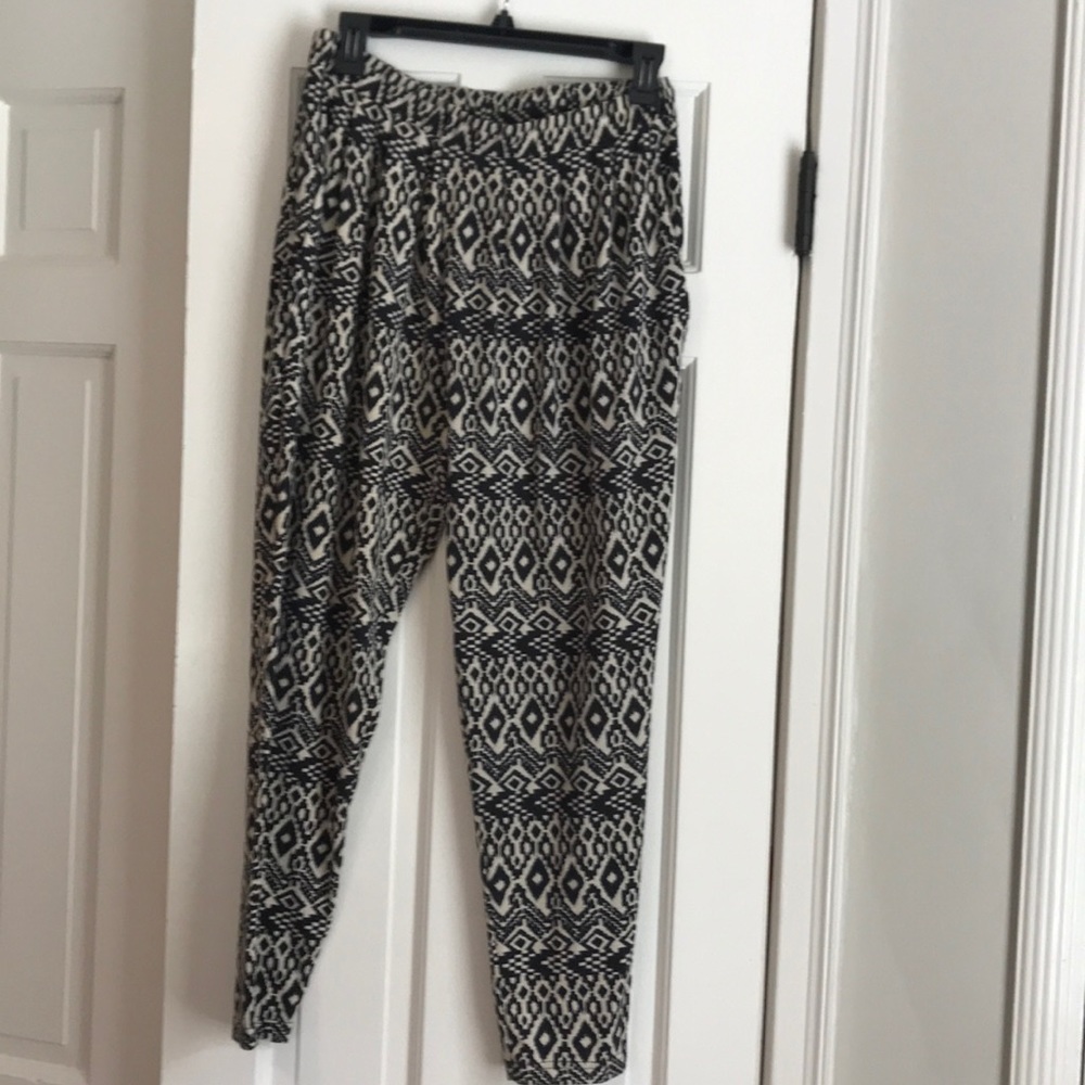 Anthropologie graphic print pants